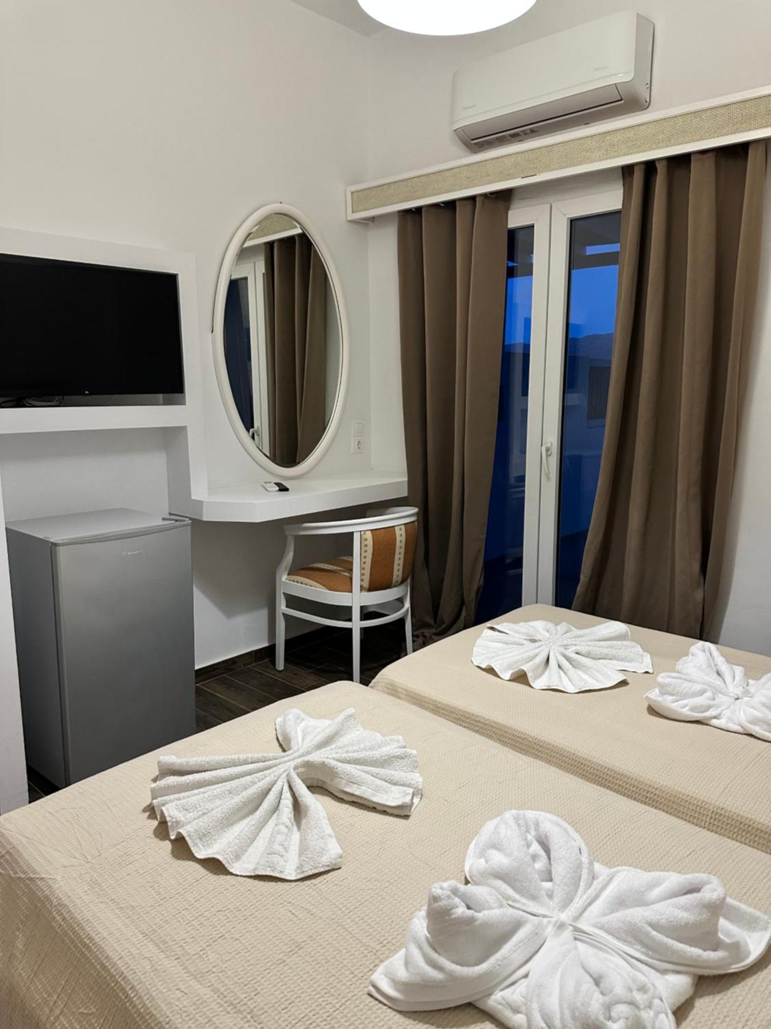 Ene'S Mykonos Appartement Klouvas Buitenkant foto